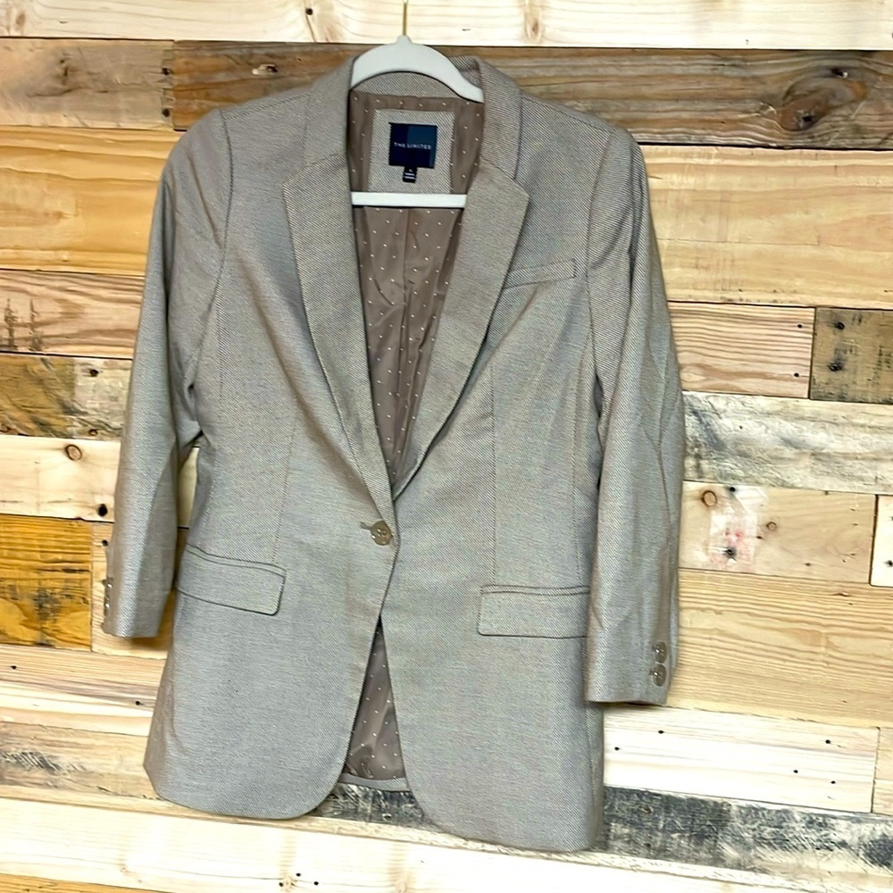 The Limited size small tan color single button closure blazer with pockets